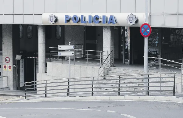 p._08_despatx_-_foto_bondia