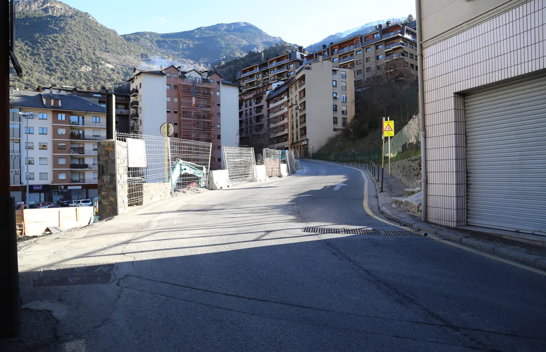 Pas alternatiu a l'accés al quart de Nagol