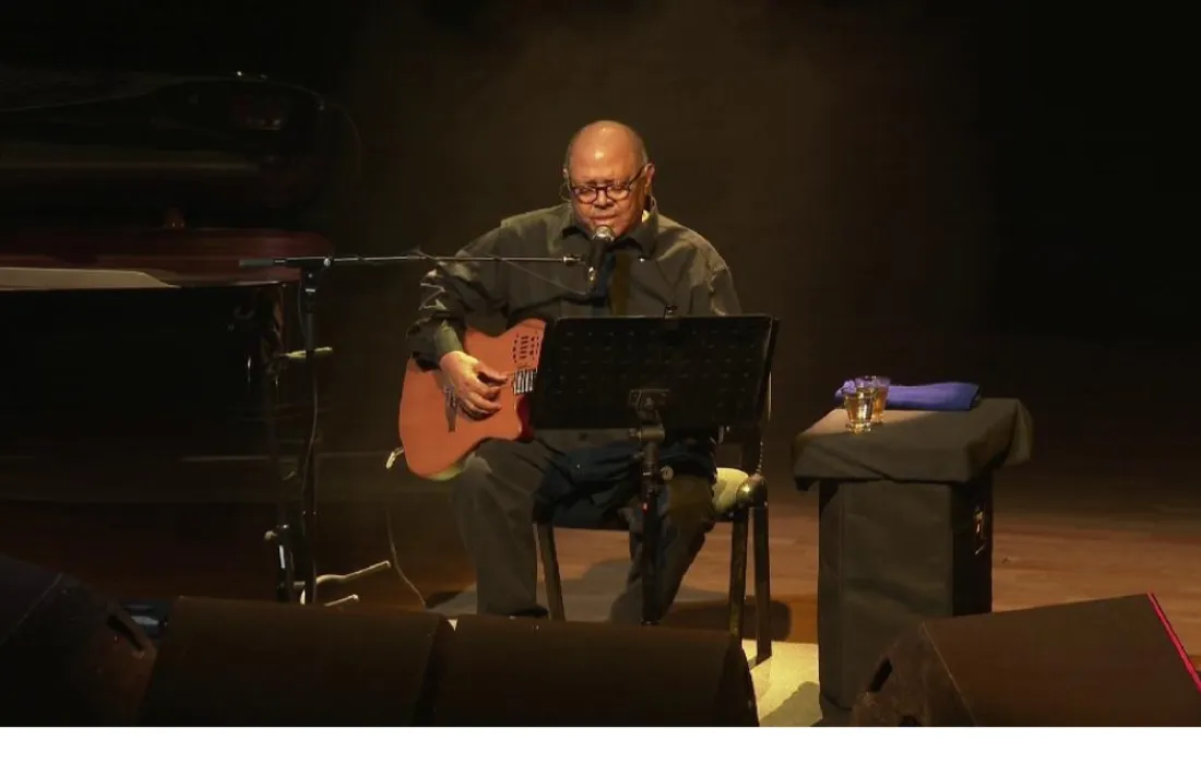 El cantautor cubà, a l’escenari de l’Auditori Nacional. 