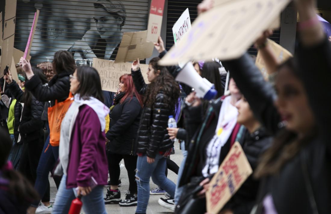 La manifestació, en un ambient marcadament festiu, va transcórrer entre Coprínceps i la plaça de The Cloud. El mig miler de participants van trigar dues hores llargues a recórrer aquest quilòmetre escàs.