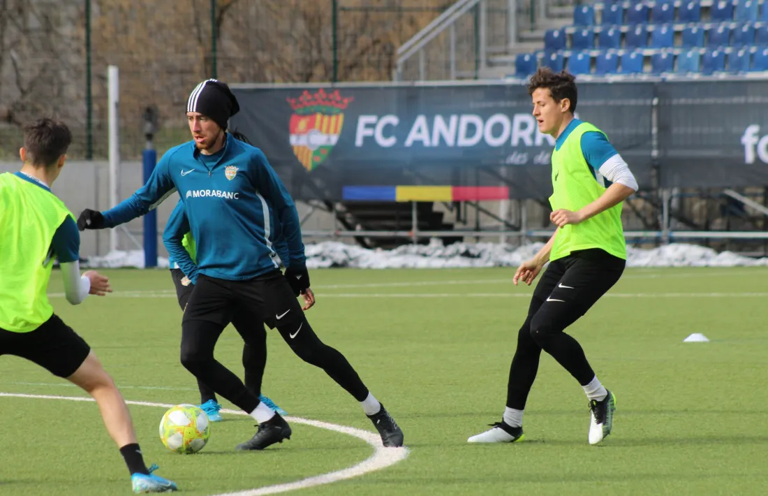 El Covid-19 atura la segona divisió B espanyola