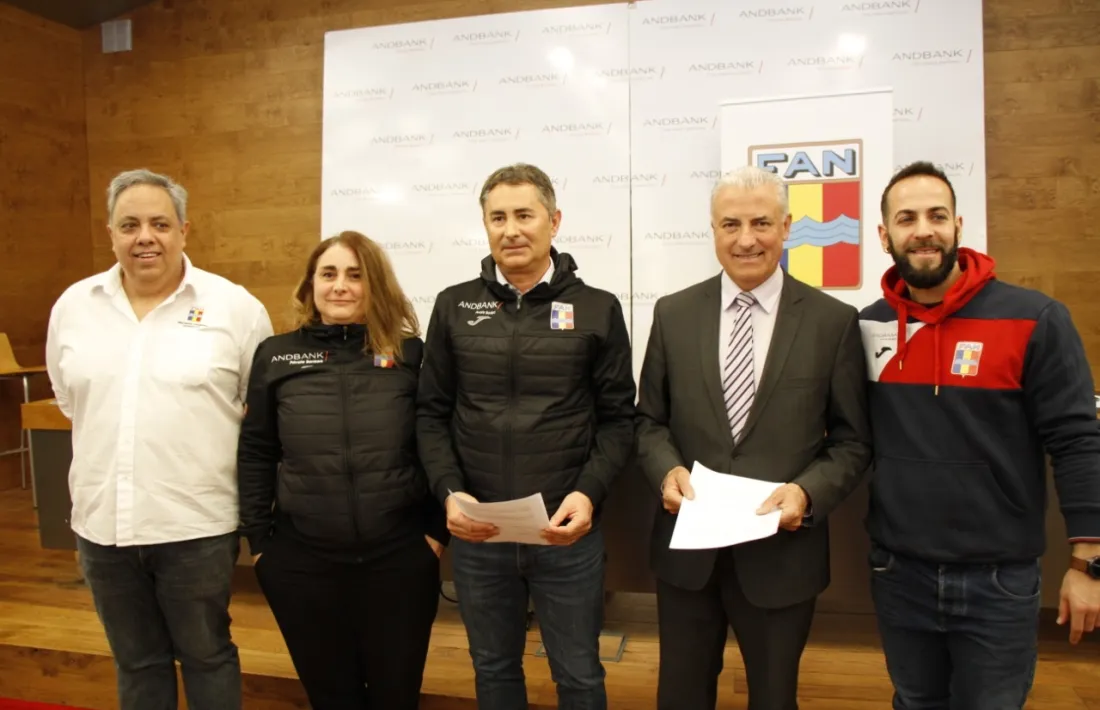 Andbank i la Federació Andorrana de Natació van signar la renovació del conveni.