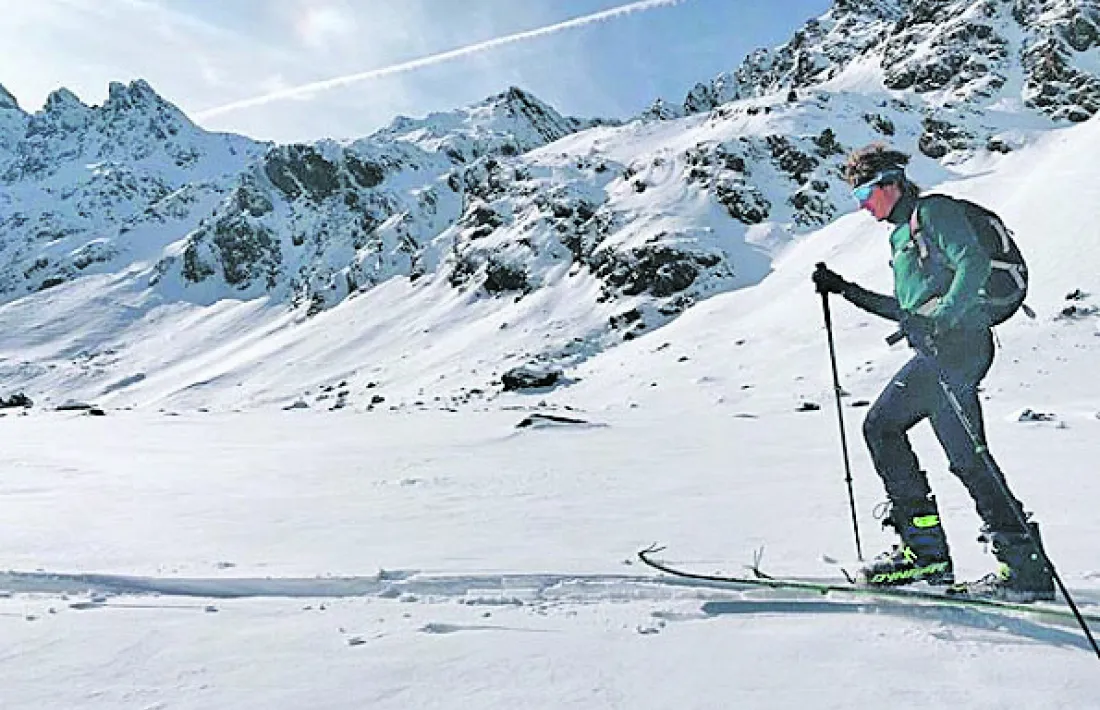 García Cortina entrenant fent esquí de muntanya al país.