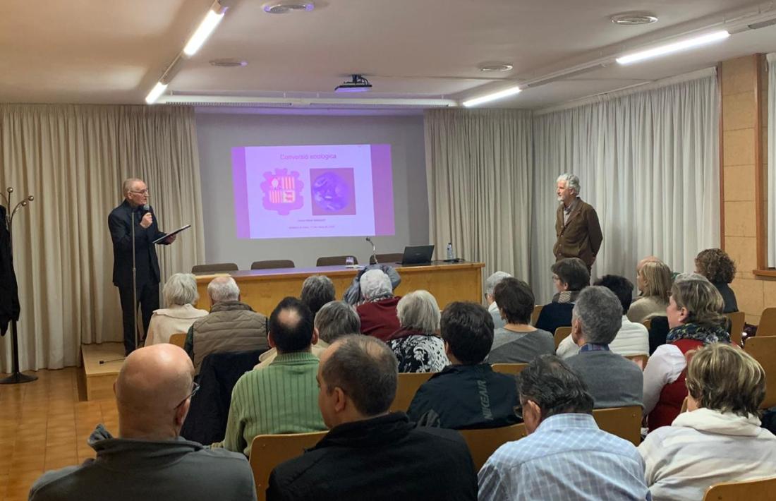 Un moment de la xerrada de Josep Maria Mallarach.