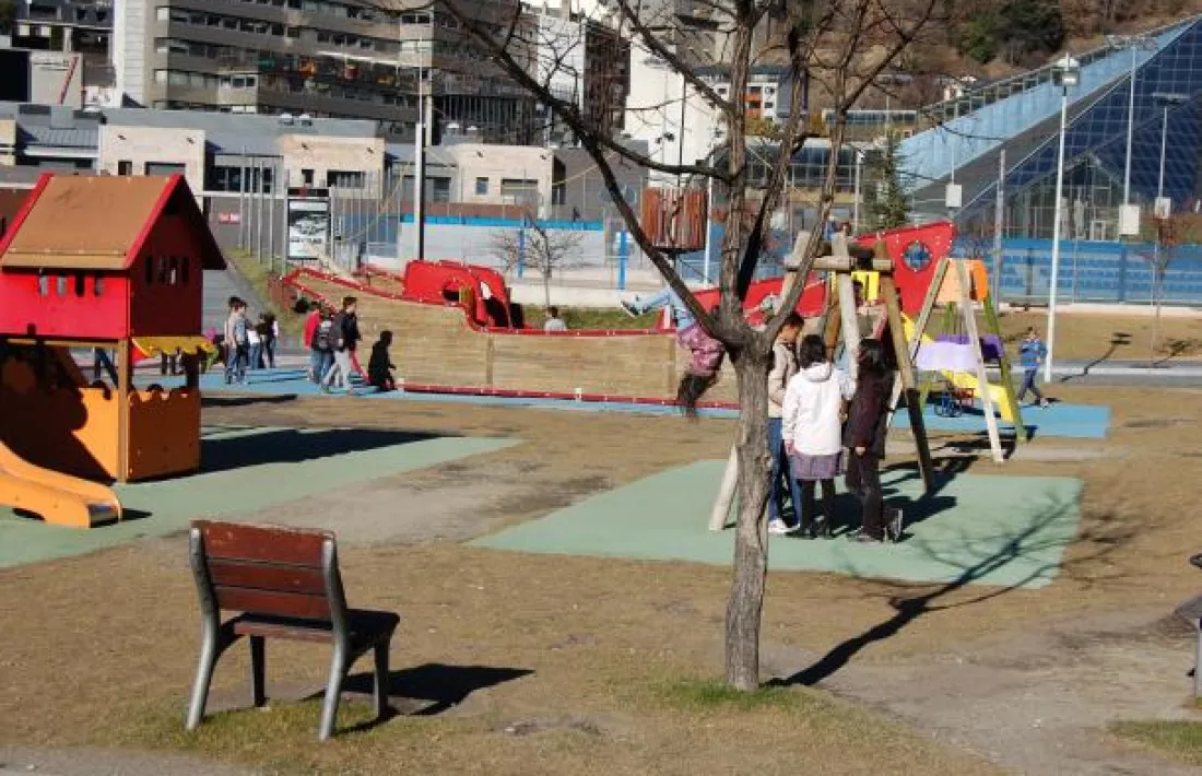 Un dels parcs infantils del Prat del Roure.