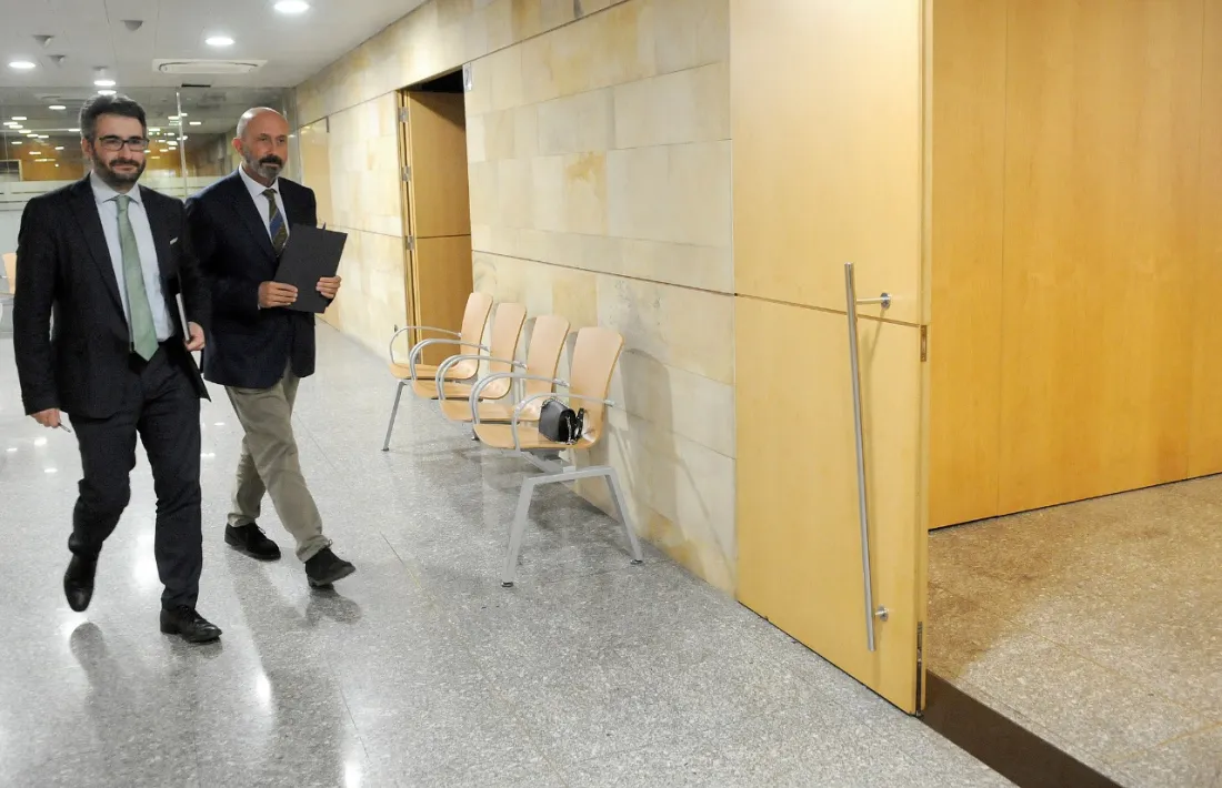 Eric Jover i Joan Martínez Benazet moments abans de la compareixença d'aquest vespre.