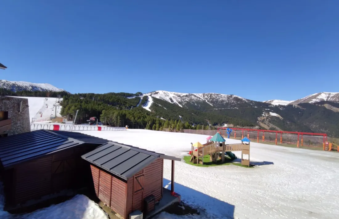 Pistes buides al sector de Pal.