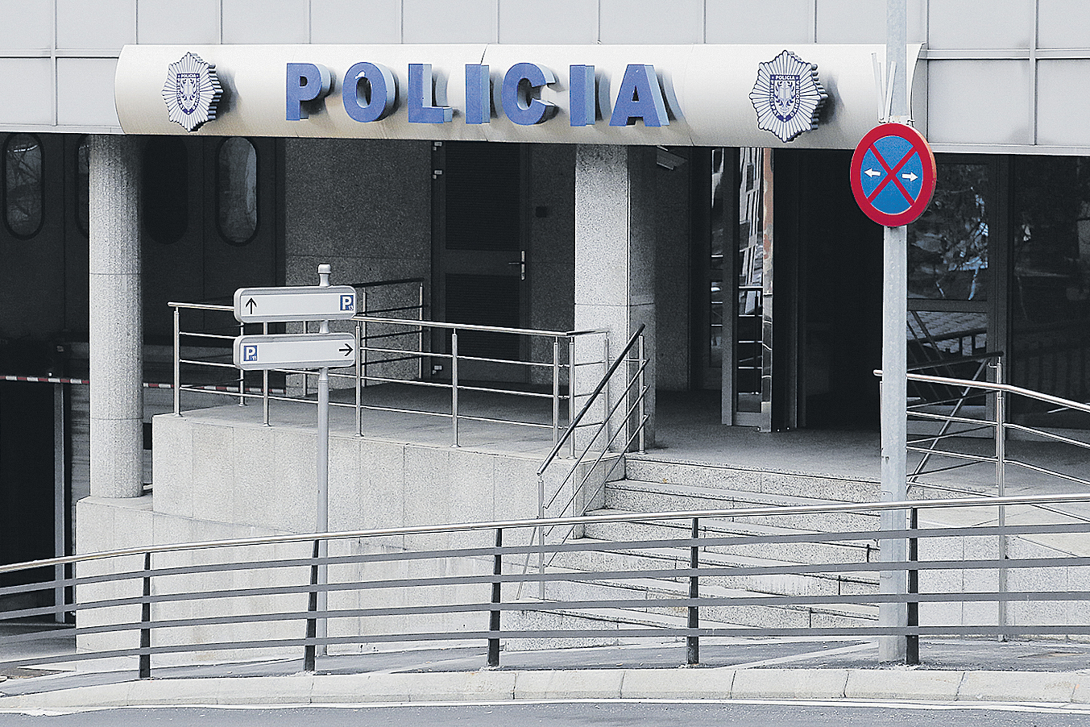 p._12.2_policia_-_foto_arxiu