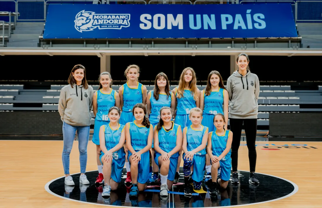 L'equip infantil femení del BC MoraBanc