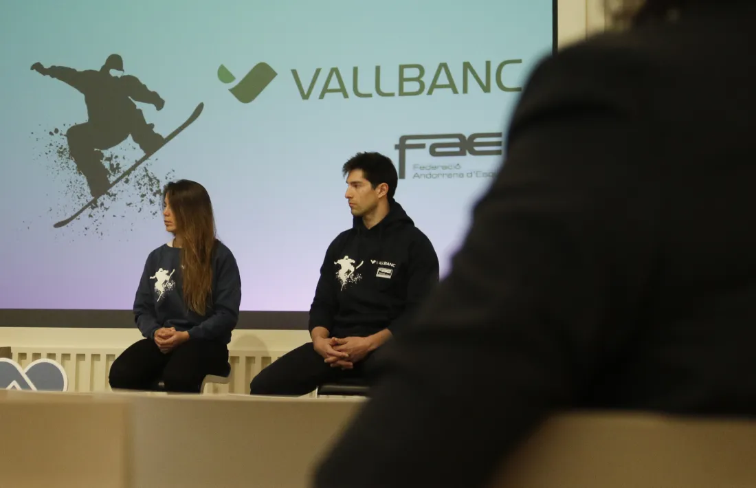 Maeva Estévez i Lluís Marín ja han finalitzat la temporada de surf de neu.