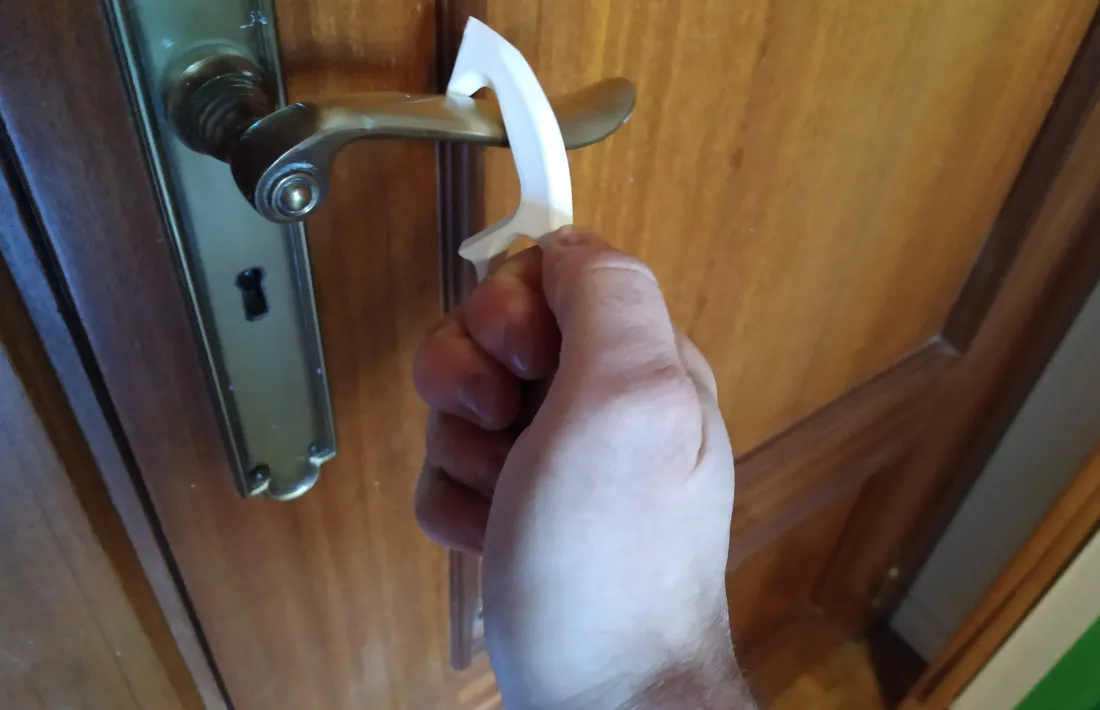 Tiraportes fabricats per la comunitat 'maker' d'Andorra.