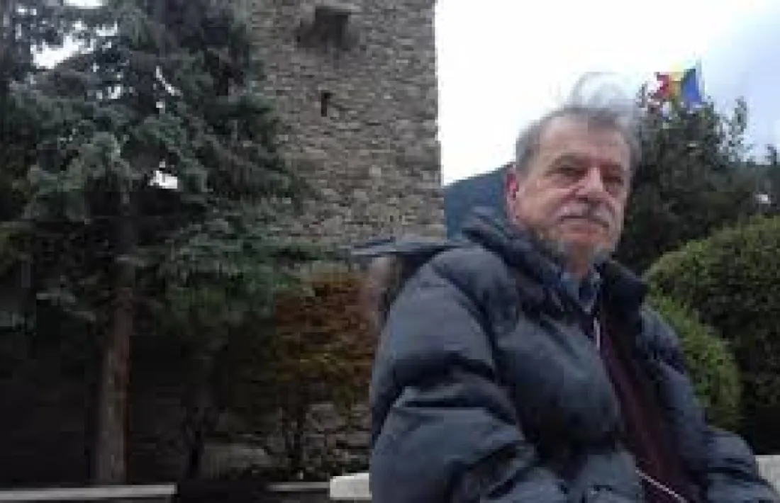 Robert Pastor ('Ossos i cendres').
