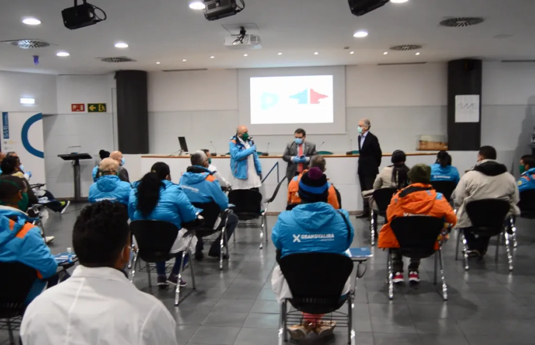 Moment de l'acte de rebuda a la sala d'actes de l'hospital, aquest matí.