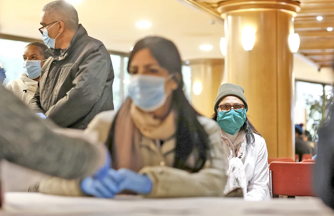 Els 39 professionals sanitaris cubans van fer dilluns els diferents tràmits administratius i mèdics.