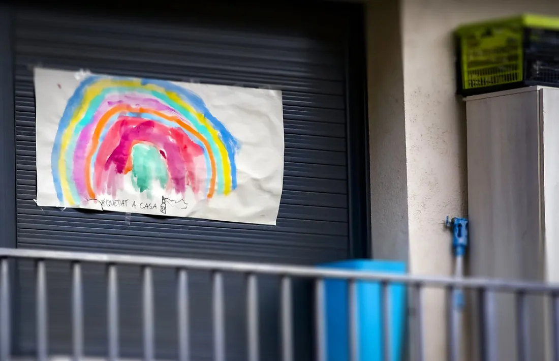 Un dibuix en una finestra.