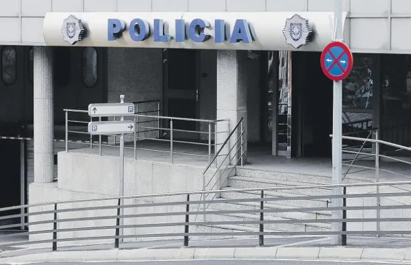 p._9.2_policia_-_foto_arxiu_0