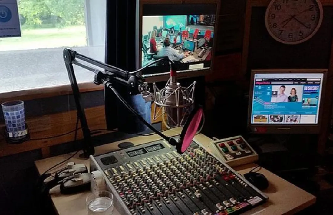 Un estudi de ràdio.