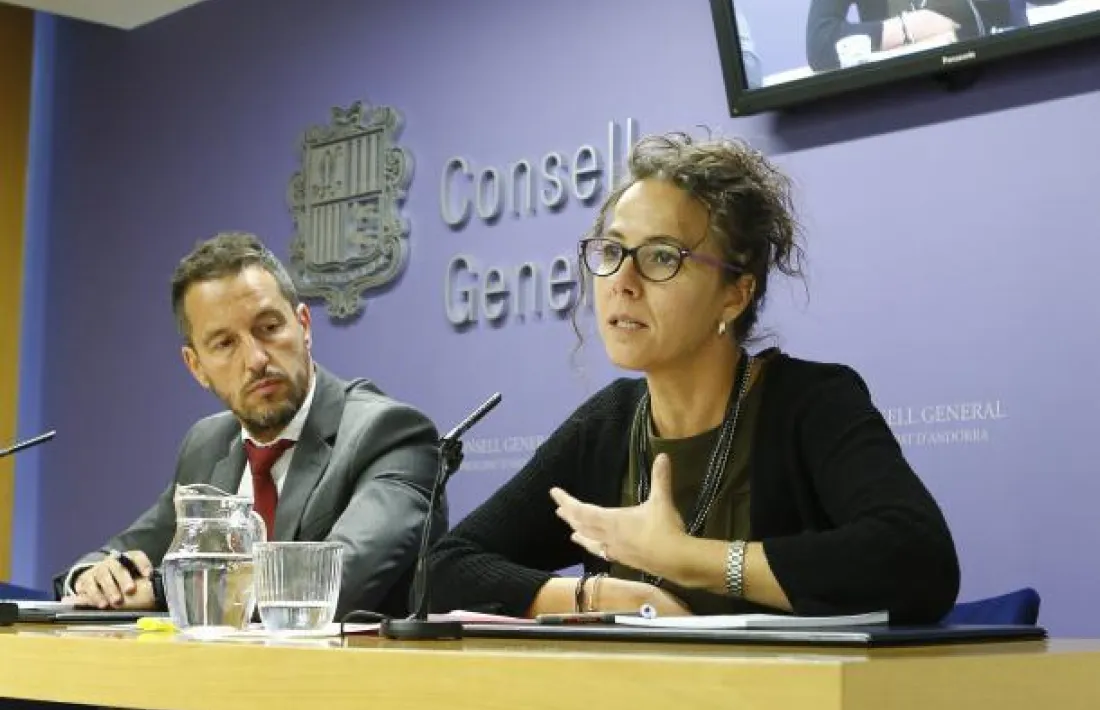 Judith Salazar amb Pere López en una compareixença anterior.