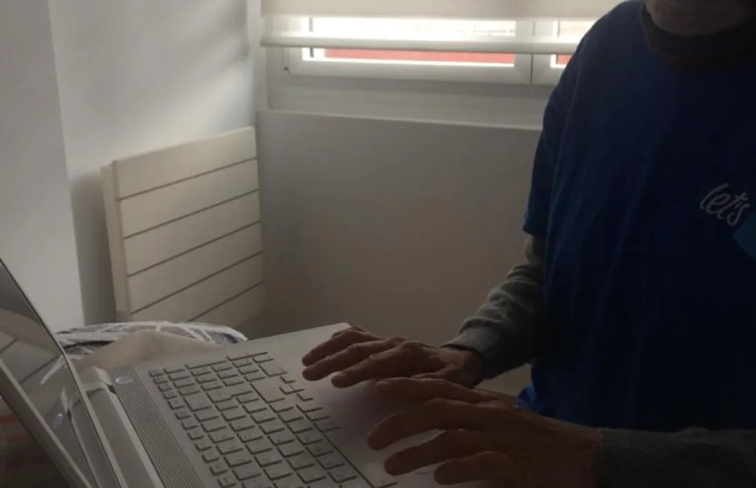 Judit Moliné és professora de català en aquesta mateixa escola de la capital.