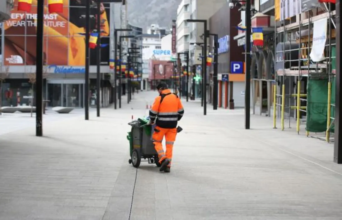 Un treballador comunal.