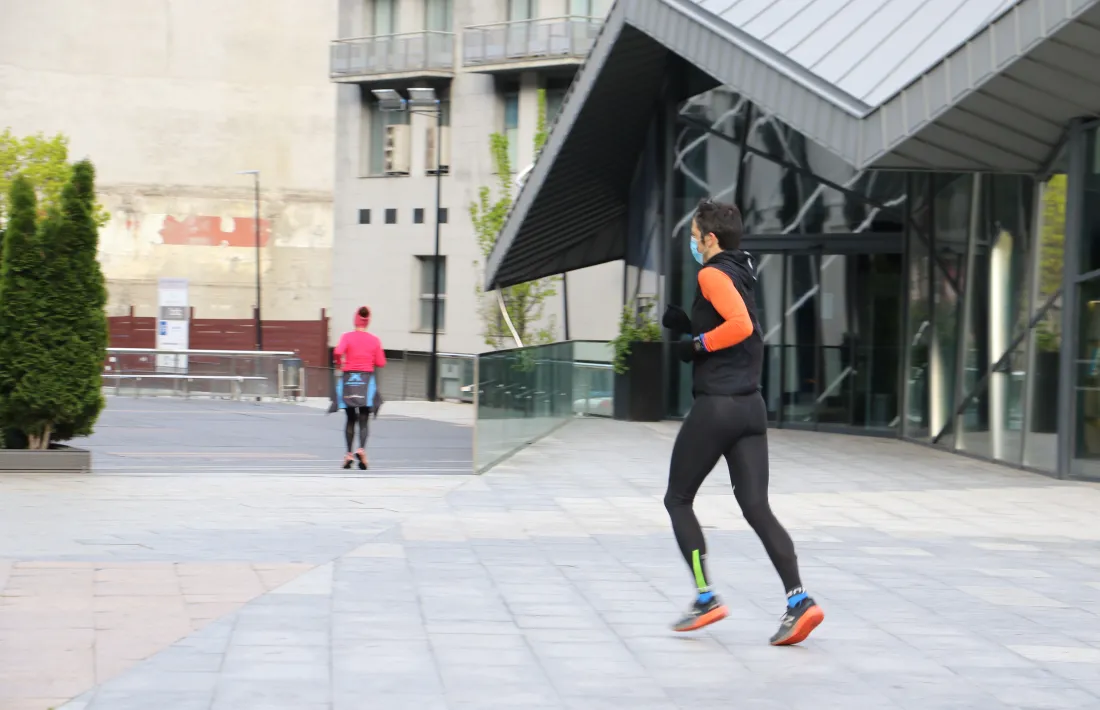 Les distàncies de seguretat entre els corredors s'han mantingut en el primer dia de desconfinament.