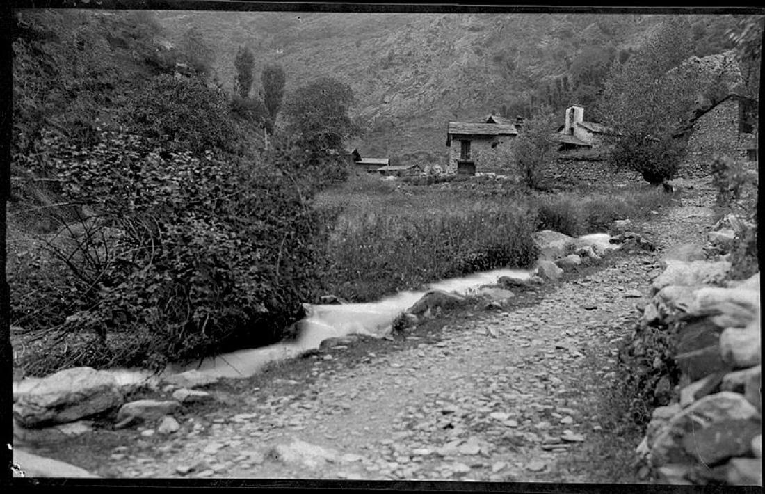 El camí ral, al pas per Bixessarri, entre el 1902 i el 1914.