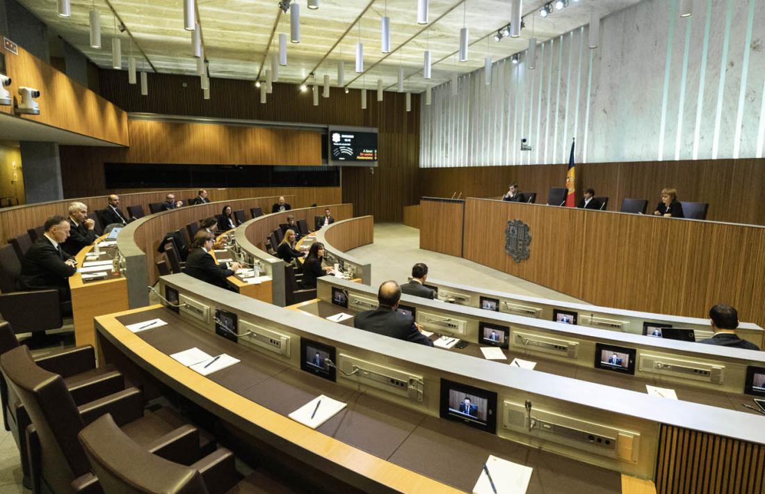 La sessió del Consell General en què es van aprovar les primeres mesures.