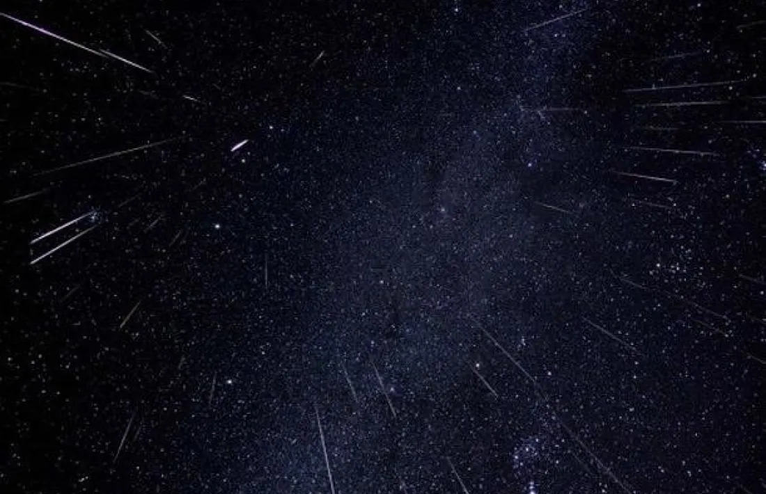 Imatge d'una pluja d'estels Lírids.