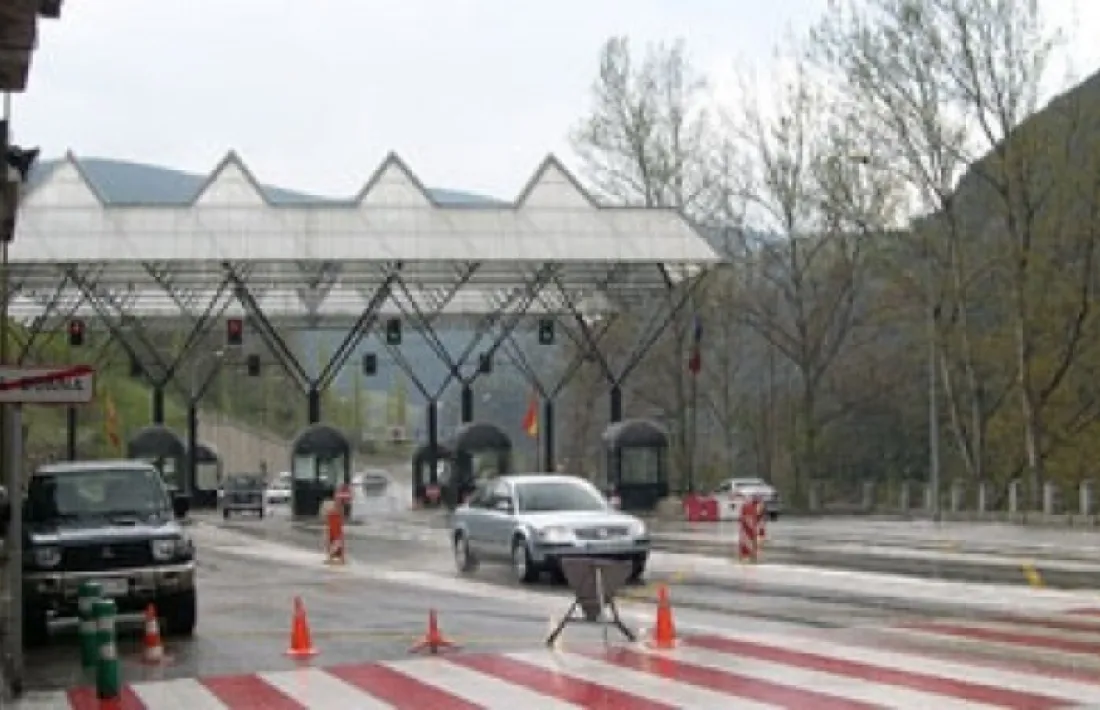 Més de mil persones de l'Alt Urgell creuen cada dia la frontera per treballar a Andorra.
