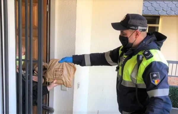 encamp_repartiment_a_domicili_apats_gent_gran_20200421