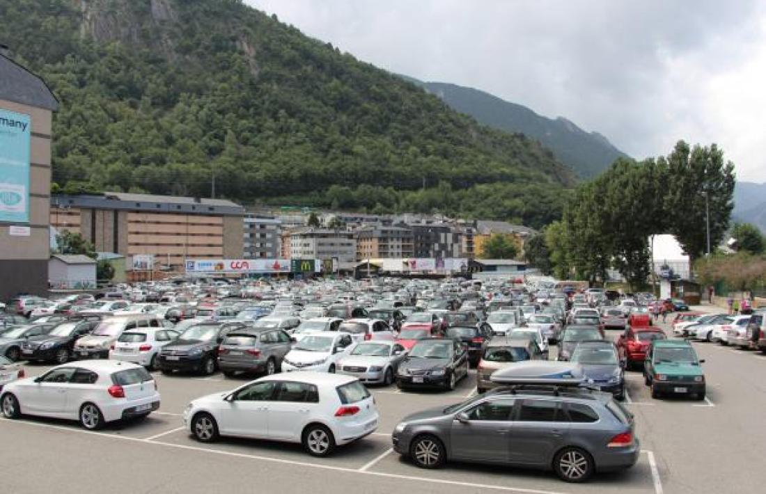 L'aparcament del Parc Central.