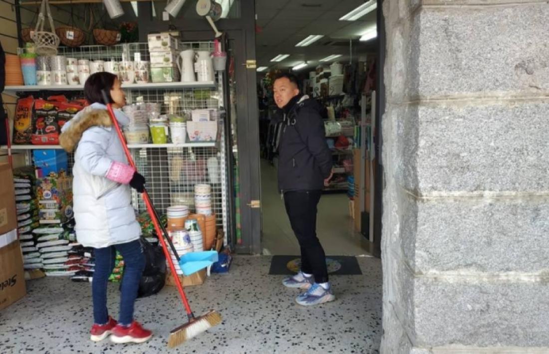 Una botiga regentada per la comunitat xinesa, en una imatge d'arxiu.