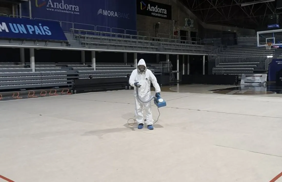 La pista d'entrenament per a les gimnastes, al Poliesportiu d'Andorra.