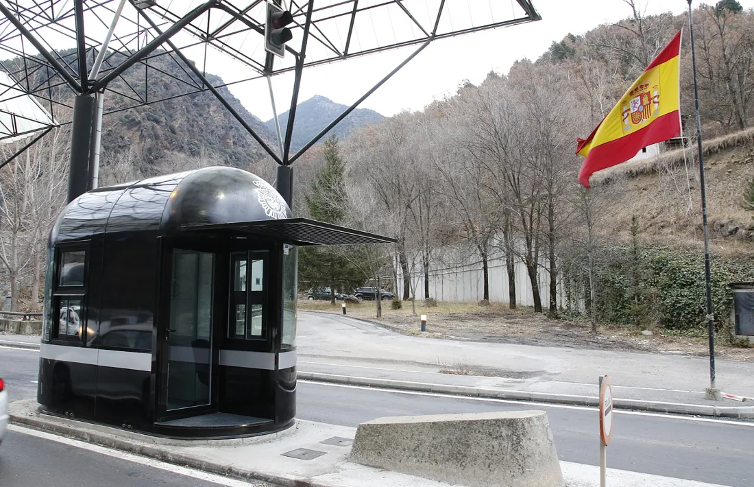 Els viatgers que a partir de divendres entrin a Espanya hauran d’observar catorze dies de quarantena.
