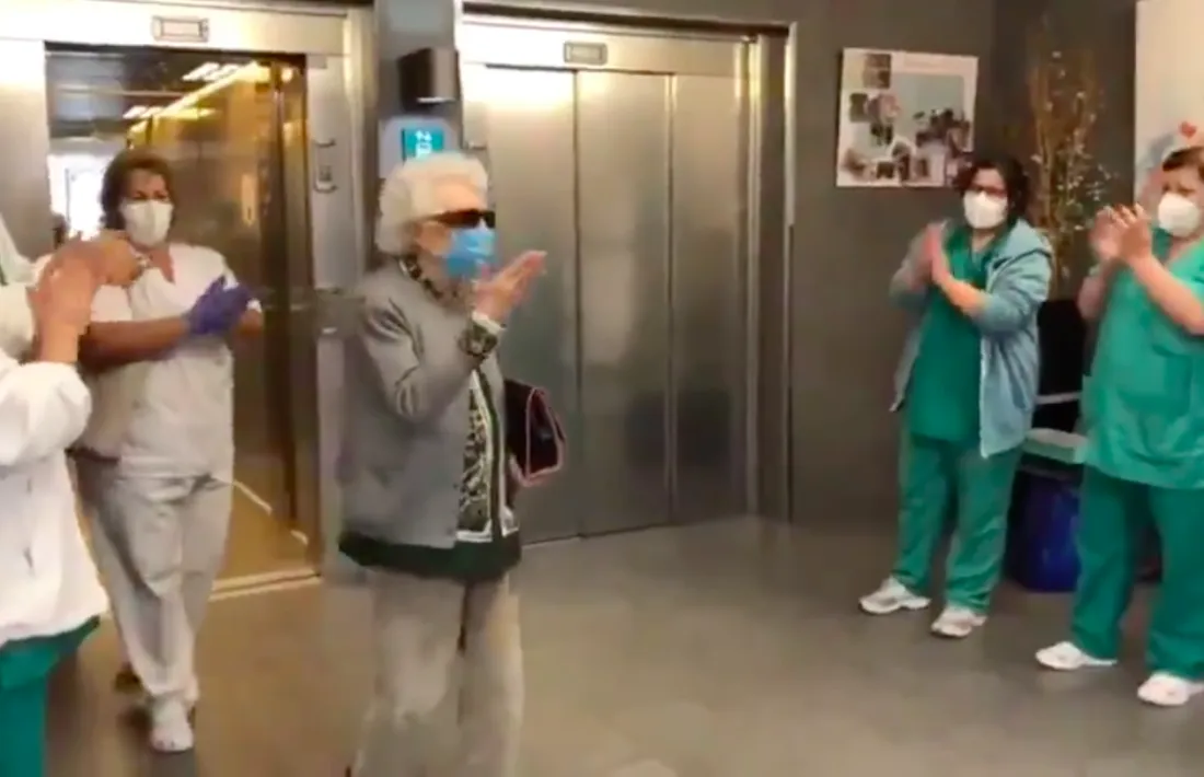 Una de les residents de Salita que ahir va poder abandonar el Cedre després de superar la malaltia.