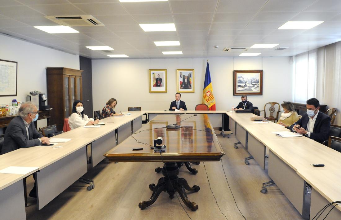 Reunió del cap de Govern amb els set cònsols.