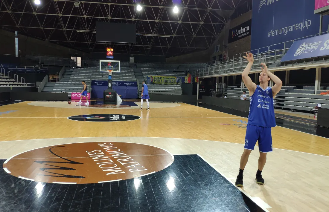 David Walker va fer el seu primer entrenament en pista.