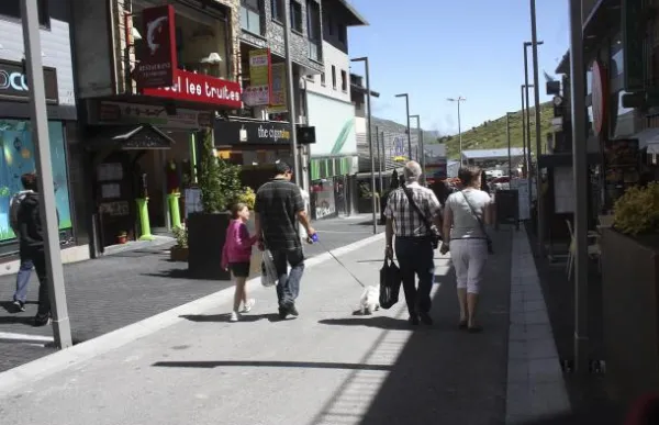 p._03_pas_de_la_casa_bon_dia_0_0