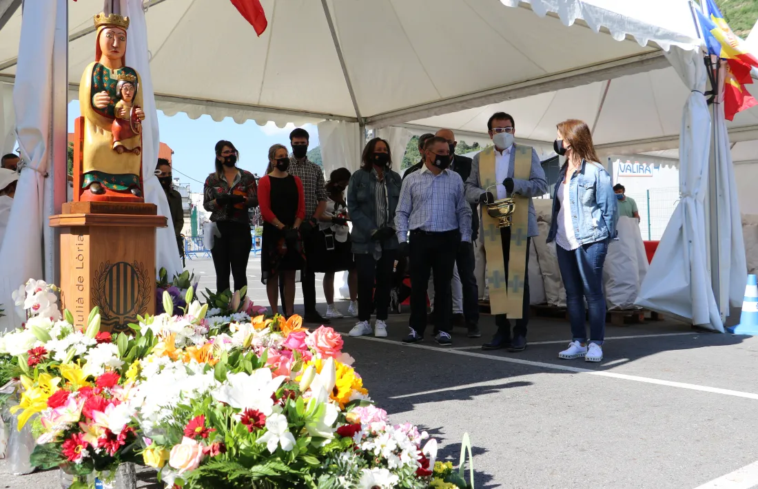 Membres del comú de Sant Julià han estat presents a la benedicció de la Mare de Déu de Canòlich.
