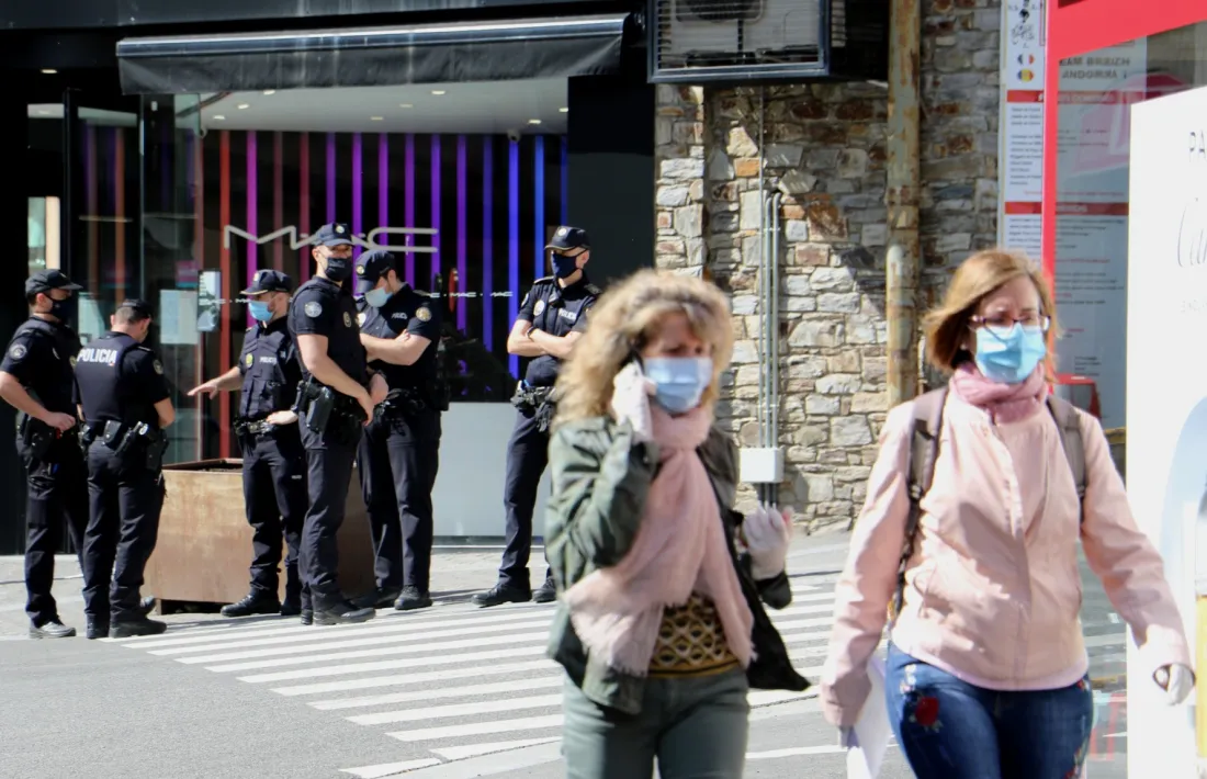 La policia ha fet un desplegament especial al Pas de la Casa.