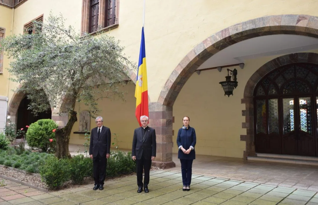 El copríncep episcopal, Joan Enric Vives, també s'ha afegit al minut de silenci.