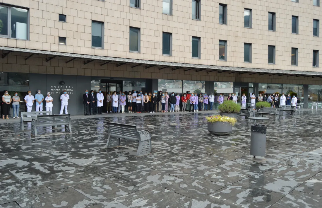 Concentració a l’exterior de l’hospital.