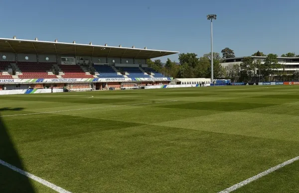 p._22_central_esquerre_colovray_stadium_nyon_