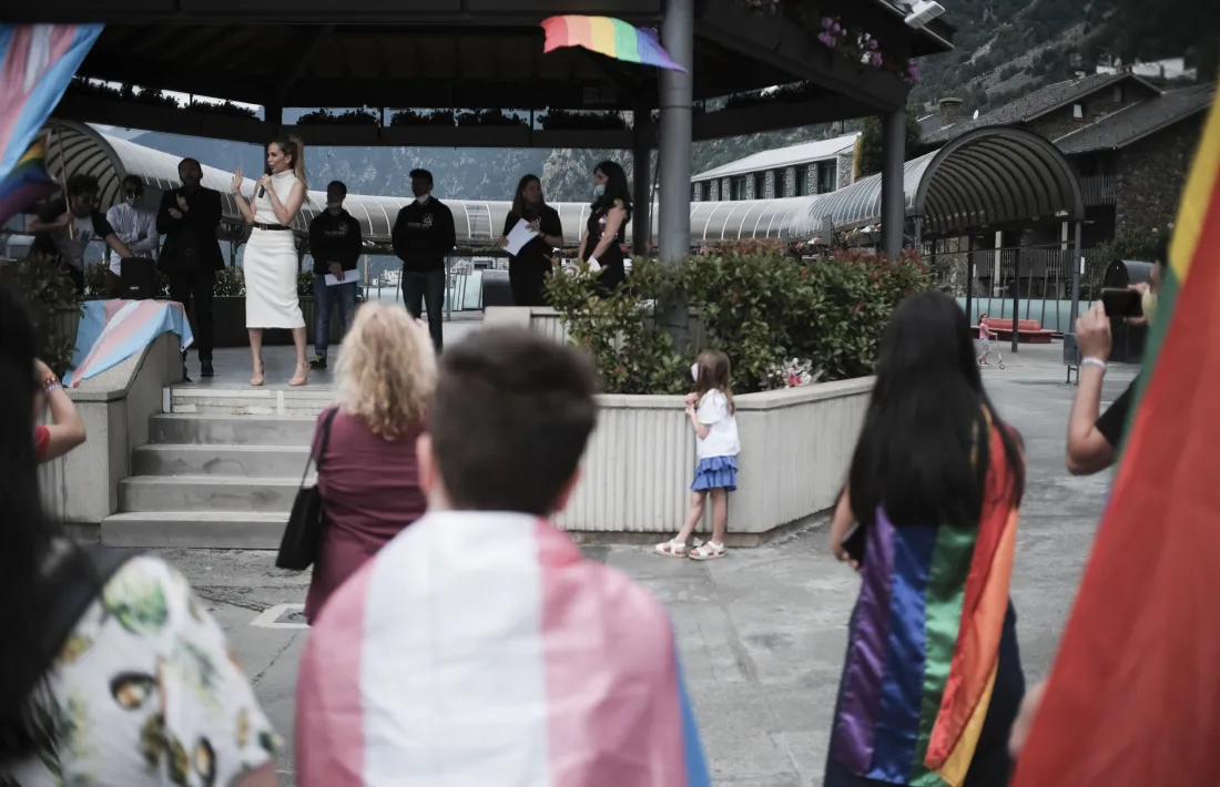  Un moment de la concentració a la plaça del Poble.