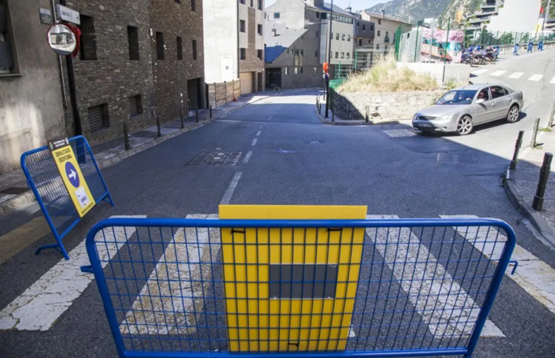 La circulació pel carrer ja s'ha modificat avui.