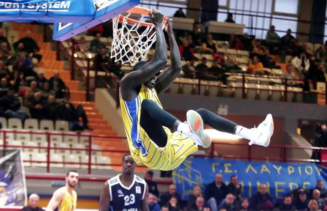 Malik Dime, amb el Lavrio grec.