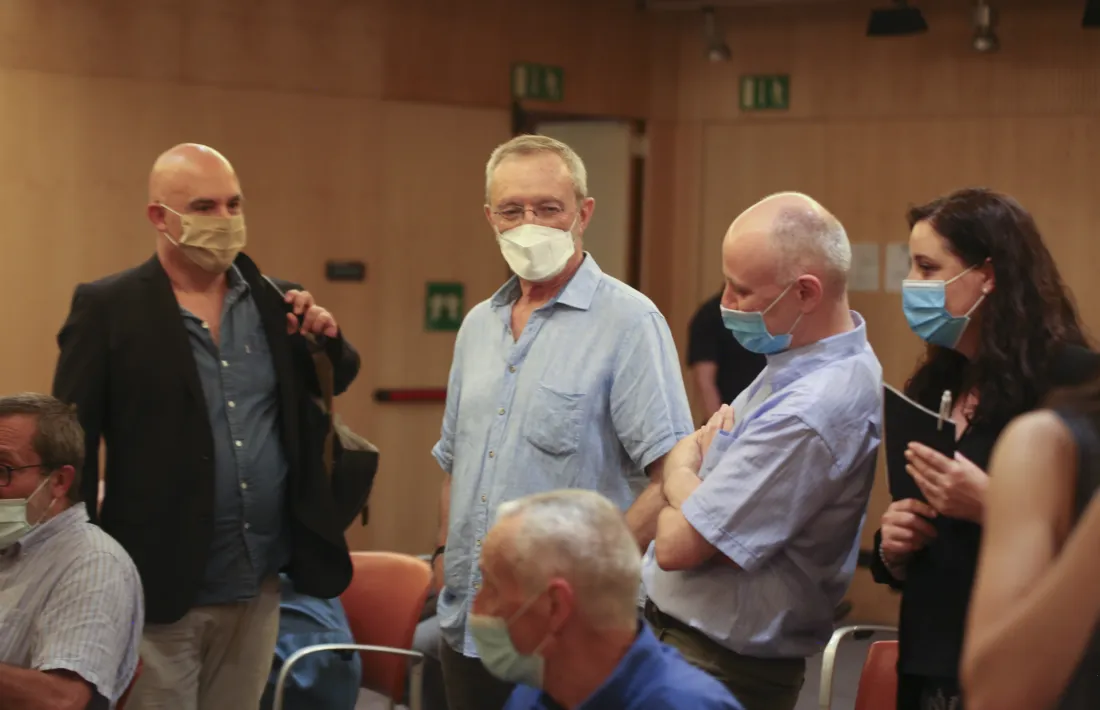 Albert Villaró i Eudald Guillamet, en els prolegòmens dels Debats, ahir a la sala d’actes de MoraBanc.