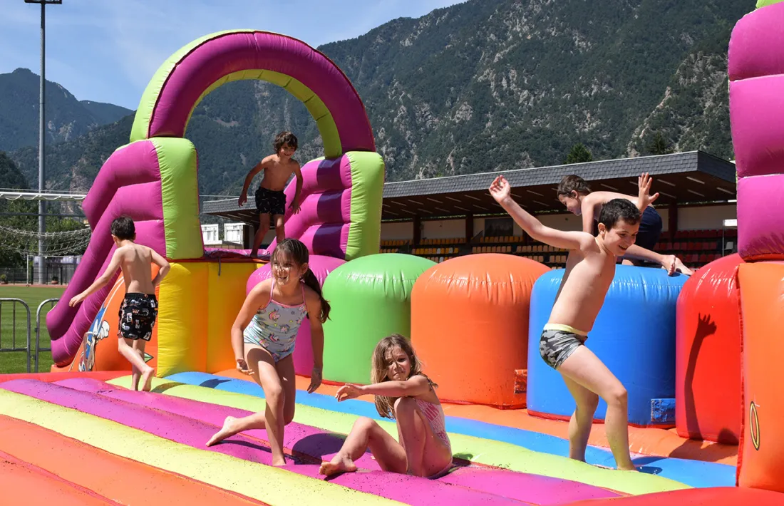 Infants a l'aquaparc aquest matí.