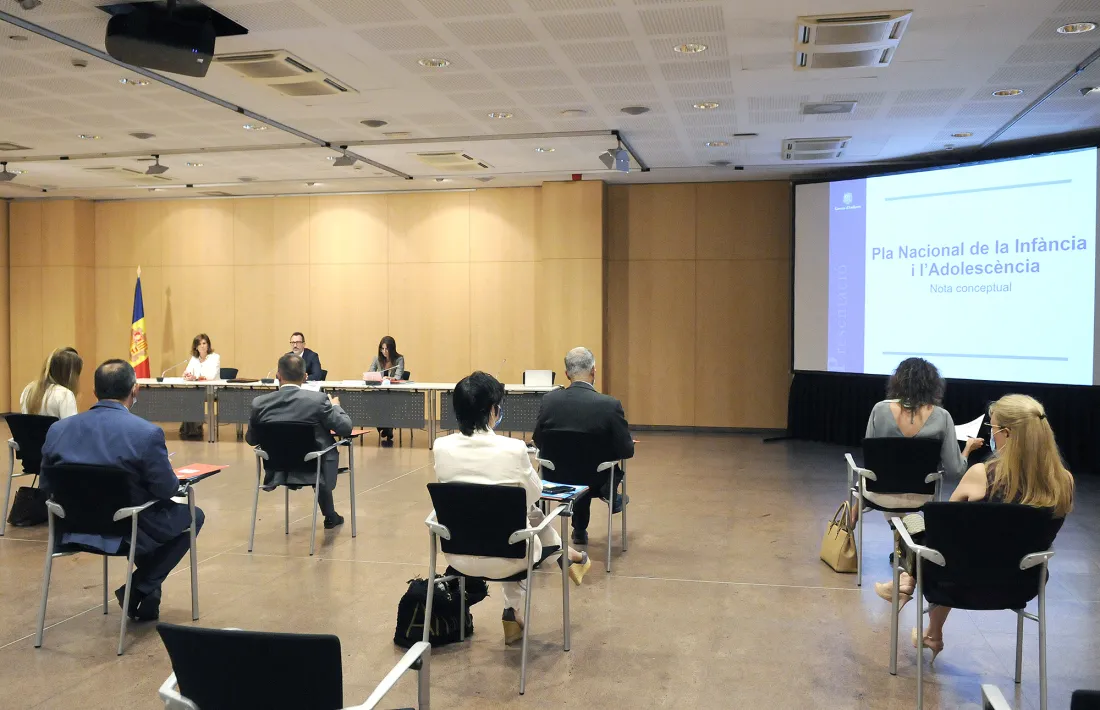 Un moment de la reunió de la comissió de la infància i adolescència celebrada aquest matí.