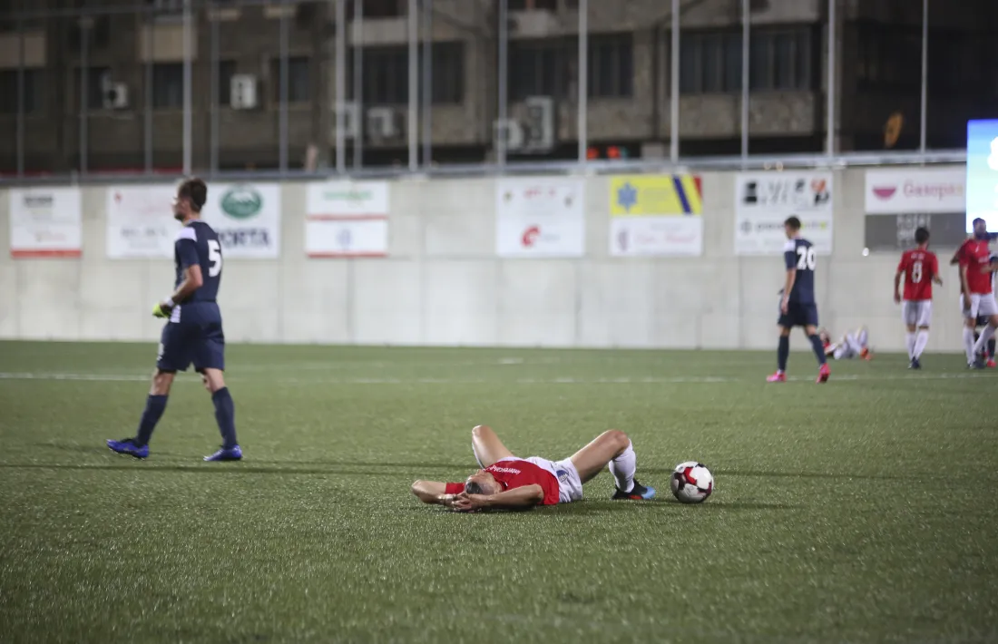 Bruninho lamenta l’ocasió perduda.
